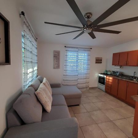Aguadilla Sunrise Apt With Ac Wifi 8 Minute Walk From Crashboat Beach ภายนอก รูปภาพ