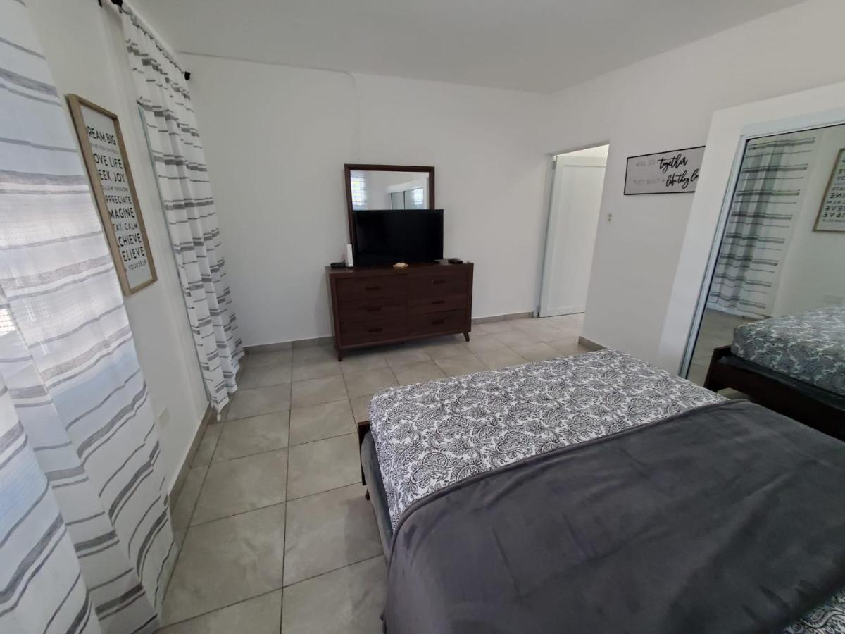 Aguadilla Sunrise Apt With Ac Wifi 8 Minute Walk From Crashboat Beach ภายนอก รูปภาพ